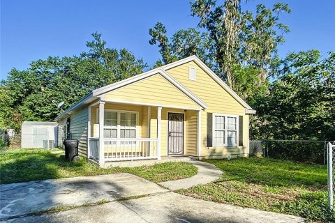 Casa en venta en Gainesville, Florida, 3 dormitorios, 108.97 m2 № 1831805 - foto 1