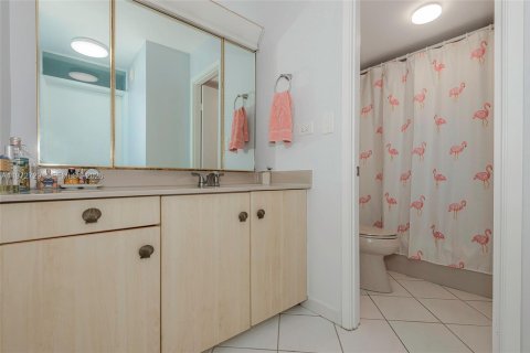 Condo in Miami Beach, Florida, 1 bedroom № 2032952 - photo 27