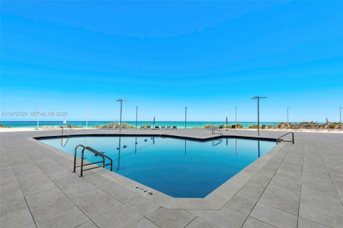 Condominio en venta en Miami Beach, Florida, 1 dormitorio, 84.73 m2 № 2032952 - foto 4