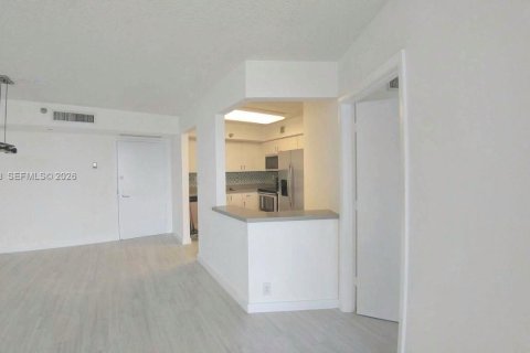 Copropriété à vendre à Aventura, Floride: 2 chambres, 102.56 m2 № 2419393 - photo 4