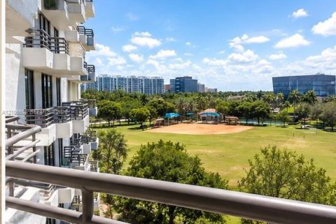 Condo à Aventura, Floride, 2 chambres  № 2419393