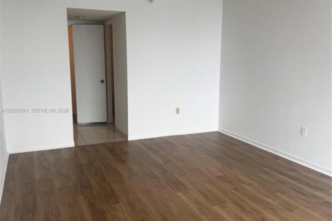 Condo in Aventura, Florida, 2 bedrooms № 2241529 - photo 3