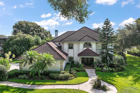 House in Eustis, Florida 5 bedrooms, 416.39 sq.m. № 2117142 - photo 7
