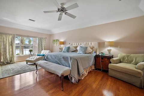 House in Eustis, Florida 5 bedrooms, 416.39 sq.m. № 2117142 - photo 29