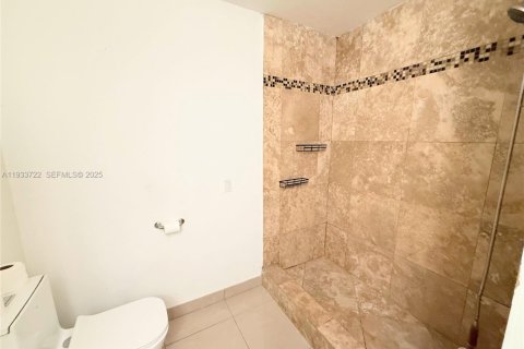 Снять в аренду квартиру в Дания-Бич, Флорида 1 спальня, 102.19м2, № 1991993 - фото 8