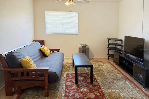 Condo in Gainesville, Florida, 2 bedrooms  № 2379210 - photo 2