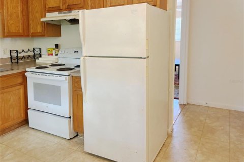 Condo in Gainesville, Florida, 2 bedrooms  № 2379210 - photo 9