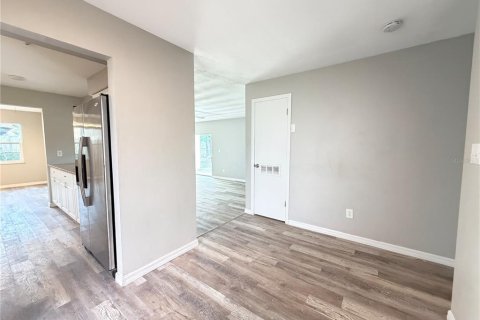 Купить виллу или дом в Мерритт-Айленд, Флорида 3 комнаты, 142.05м2, № 2406857 - фото 20