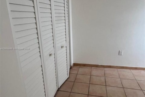 Купить кондоминиум в Хайалиа, Флорида 2 спальни, 76.18м2, № 2091386 - фото 4