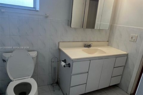 Купить кондоминиум в Хайалиа, Флорида 2 спальни, 76.18м2, № 2091386 - фото 15
