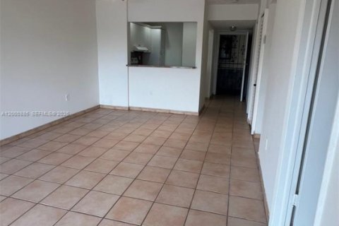Купить кондоминиум в Хайалиа, Флорида 2 спальни, 76.18м2, № 2091386 - фото 7