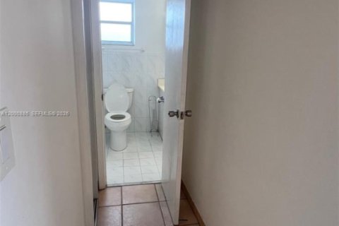 Купить кондоминиум в Хайалиа, Флорида 2 спальни, 76.18м2, № 2091386 - фото 13
