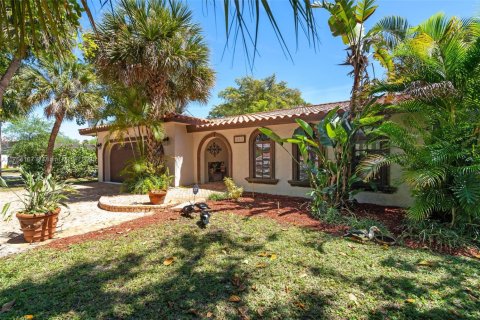 Villa ou maison à vendre à Miami Lakes, Floride: 3 chambres, 159.14 m2 № 1730747 - photo 6