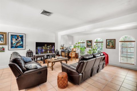 Villa ou maison à vendre à Miami Lakes, Floride: 3 chambres, 159.14 m2 № 1730747 - photo 9
