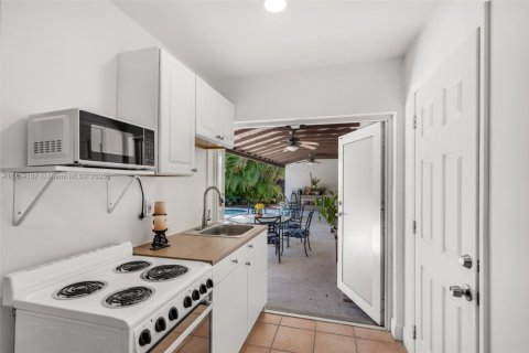 Villa ou maison à vendre à Miami Lakes, Floride: 3 chambres, 159.14 m2 № 1730747 - photo 18