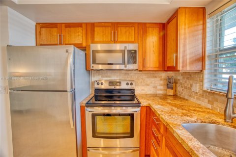 Купить кондоминиум в Норт-Палм-Бич, Флорида 2 спальни, 88.26м2, № 1972023 - фото 16