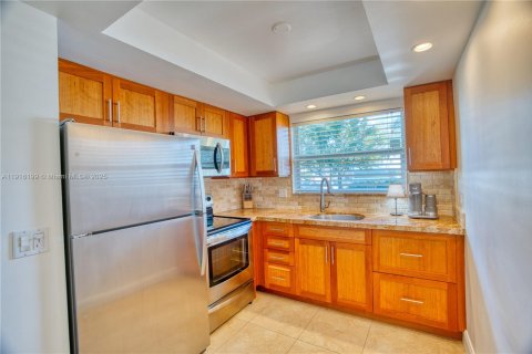 Купить кондоминиум в Норт-Палм-Бич, Флорида 2 спальни, 88.26м2, № 1972023 - фото 14