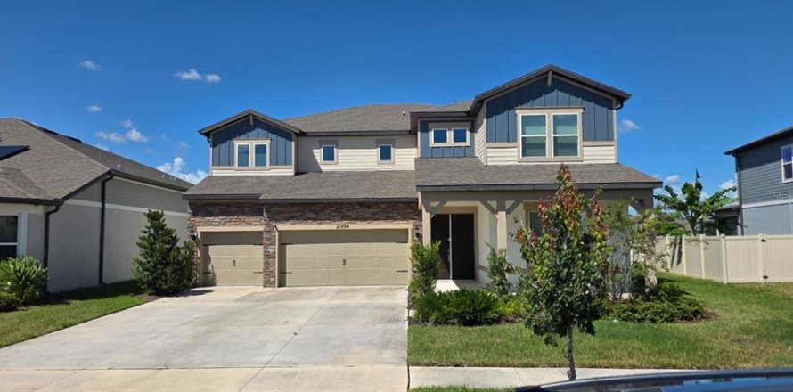 Villa ou maison à Land O' Lakes, Floride 5 chambres, 396.88 m2 № 2401031
