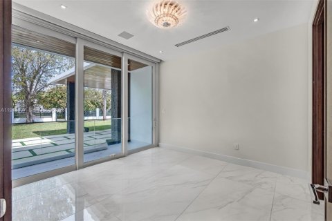Casa en venta en Pinecrest, Florida, 8 dormitorios, 771.65 m2 № 2042335 - foto 13