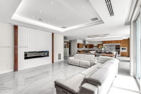 Casa en venta en Pinecrest, Florida, 8 dormitorios, 771.65 m2 № 2042335 - foto 9