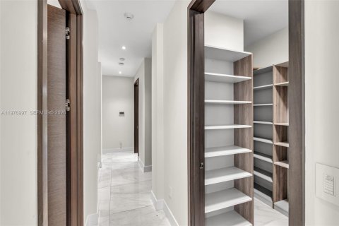 Casa en venta en Pinecrest, Florida, 8 dormitorios, 771.65 m2 № 2042335 - foto 11