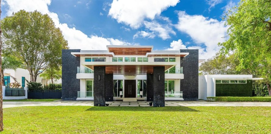 Casa en Pinecrest, Florida 8 dormitorios, 771.65 m2 № 2042335