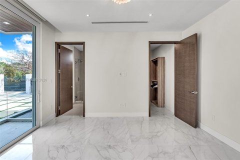 Casa en venta en Pinecrest, Florida, 8 dormitorios, 771.65 m2 № 2042335 - foto 21