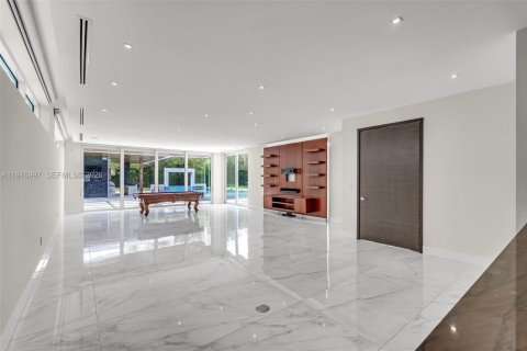 Casa en venta en Pinecrest, Florida, 8 dormitorios, 771.65 m2 № 2042335 - foto 16