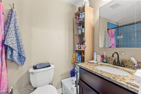 House in Saint Petersburg, Florida 3 bedrooms, 150.22 sq.m. № 2136597 - photo 24
