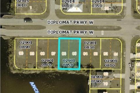 Land in Cape Coral, Florida № 2106103 - photo 2