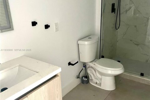 Снять в аренду квартиру в Майами, Флорида 2 спальни, 69.68м2, № 1989744 - фото 6