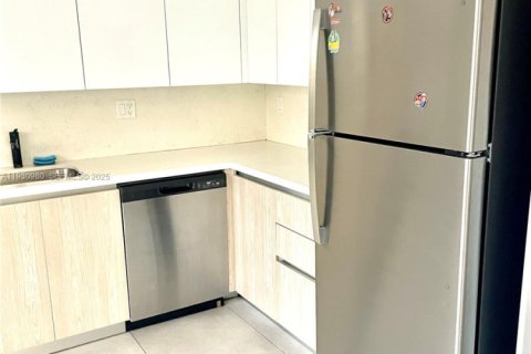 Снять в аренду квартиру в Майами, Флорида 2 спальни, 69.68м2, № 1989744 - фото 24