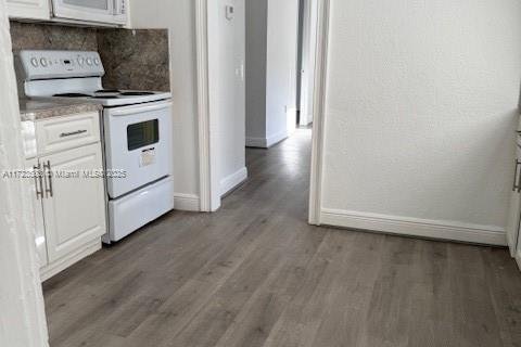 House in Miami, Florida 3 bedrooms, 109.16 sq.m. № 1474442 - photo 5