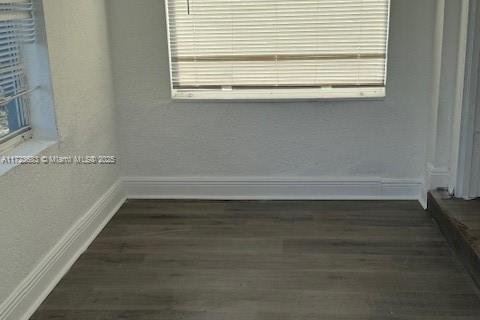 House in Miami, Florida 3 bedrooms, 109.16 sq.m. № 1474442 - photo 3