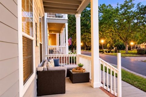 Villa ou maison à louer à Gainesville, Floride: 3 chambres, 163.88 m2 № 2418853 - photo 2