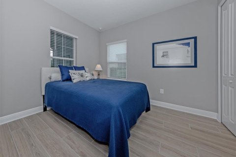 House in Venice, Florida 3 bedrooms, 171.87 sq.m. № 2430589 - photo 23