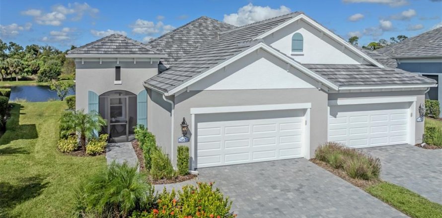 House in Venice, Florida 3 bedrooms, 171.87 sq.m. № 2430589
