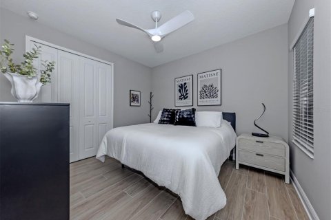 House in Venice, Florida 3 bedrooms, 171.87 sq.m. № 2430589 - photo 21