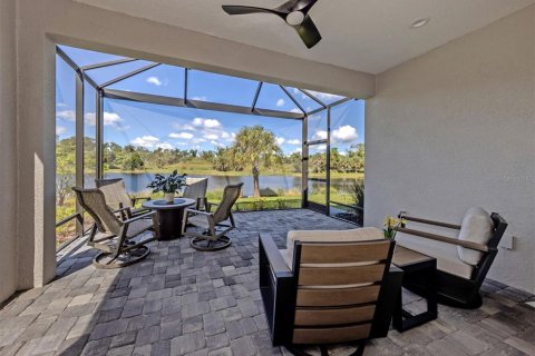 House in Venice, Florida 3 bedrooms, 171.87 sq.m. № 2430589 - photo 9