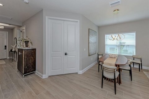 House in Venice, Florida 3 bedrooms, 171.87 sq.m. № 2430589 - photo 24