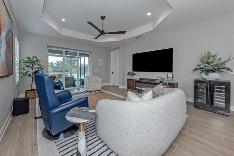 House in Venice, Florida 3 bedrooms, 171.87 sq.m. № 2430589 - photo 8