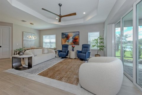 House in Venice, Florida 3 bedrooms, 171.87 sq.m. № 2430589 - photo 11