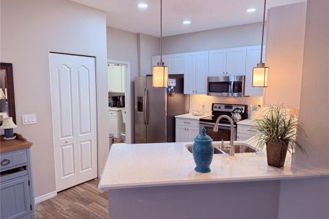 Copropriété à louer à Sun City Center, Floride: 2 chambres, 101.54 m2 № 1652429 - photo 9