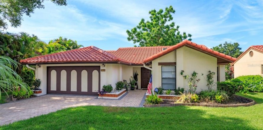 House in Orlando, Florida 3 bedrooms, 150.41 sq.m. № 1826444