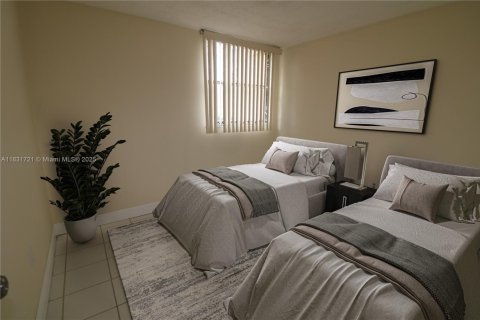 Condo in Miami, Florida, 3 bedrooms  № 1809442 - photo 13