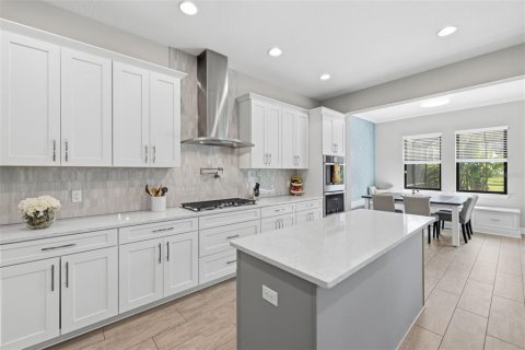House in Lutz, Florida 7 bedrooms, 485.32 sq.m. № 2350327 - photo 20