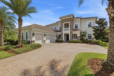 House in Lutz, Florida 7 bedrooms, 485.32 sq.m. № 2350327