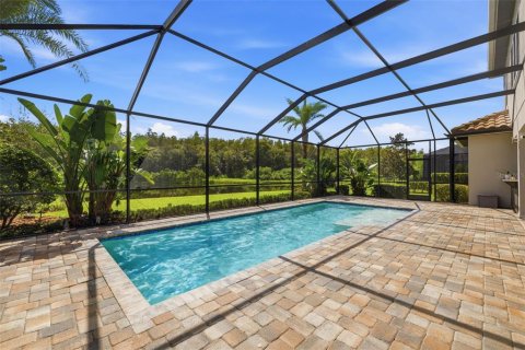 House in Lutz, Florida 7 bedrooms, 485.32 sq.m. № 2350327 - photo 3