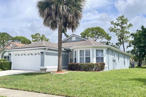 House in Orlando, Florida 3 bedrooms, 141.3 sq.m. № 1816318 - photo 1