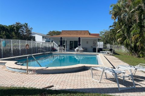 Condominio en venta en Boynton Beach, Florida, 2 dormitorios, 83.52 m2 № 1811564 - foto 17